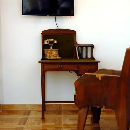 Temple Of Zen Free Parking Apartment