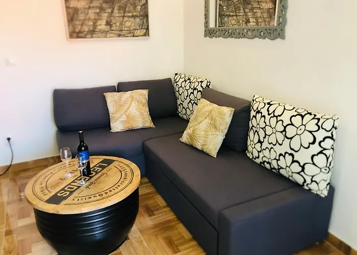 Temple Of Zen Free Parking * Hvar Town