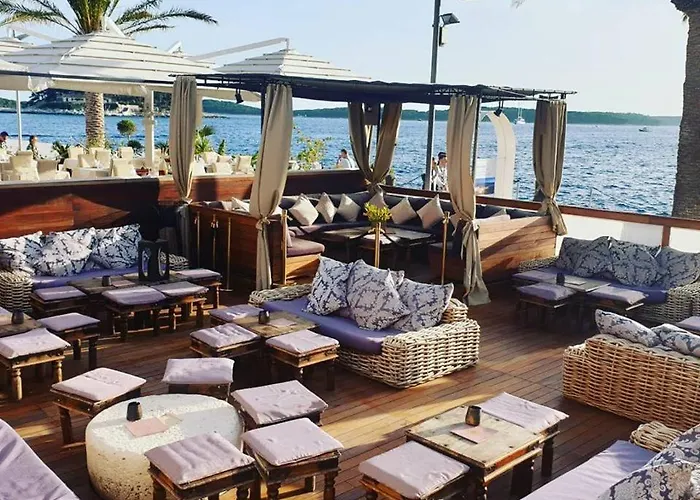 Temple Of Zen Free Parking * Hvar Town