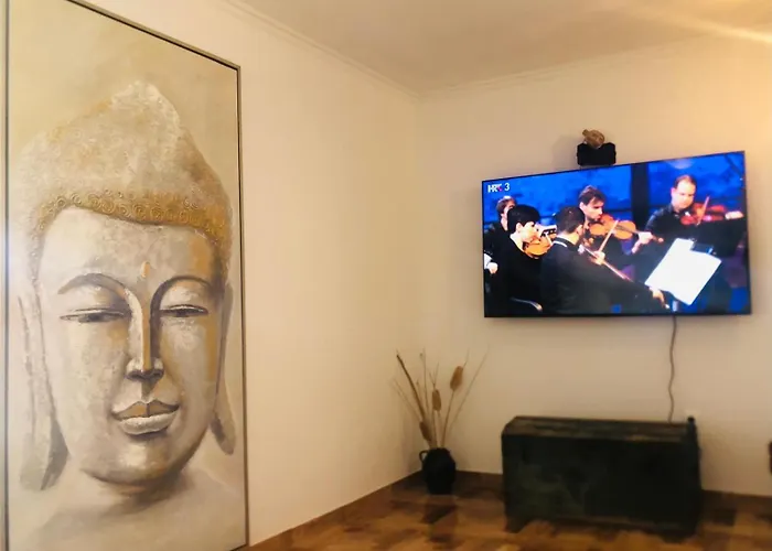 Temple Of Zen Free Parking *