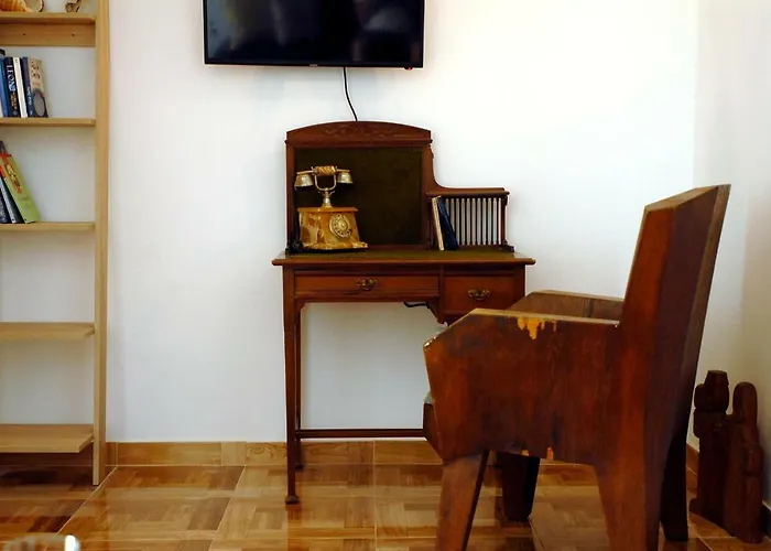 Temple Of Zen Free Parking Lägenhet