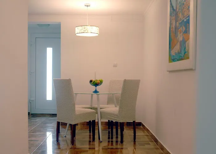 Temple Of Zen Free Parking * Hvar Town