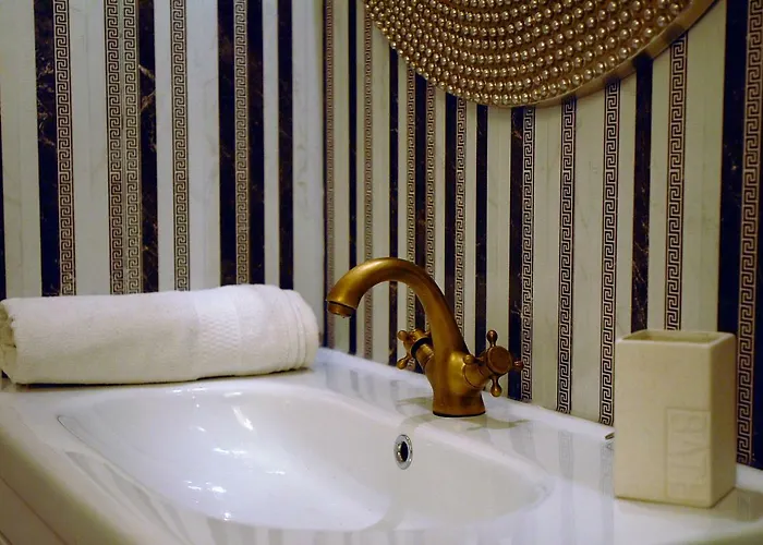 Temple Of Zen Free Parking