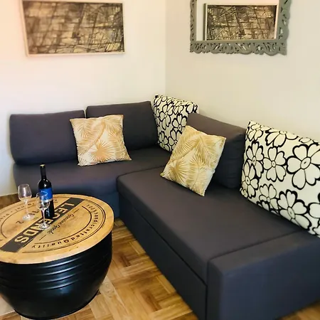 Temple Of Zen Free Parking * Hvar Town