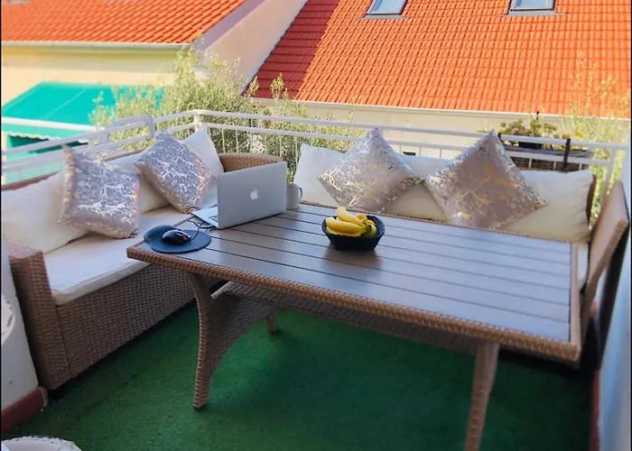 Temple Of Zen Free Parking Хвар