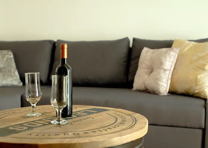 Temple Of Zen Free Parking 赫瓦尔